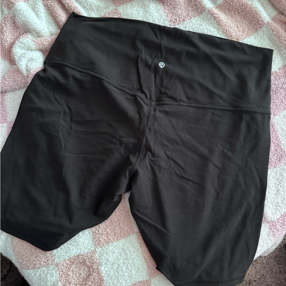 Size 20 lululemon align shorts 10” black